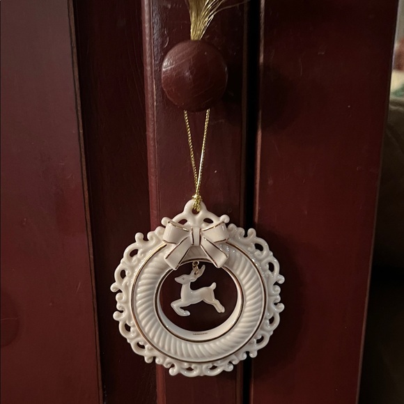 Lenox Dancing Reindeer Wreath Ornament (2017) - Picture 2 of 4